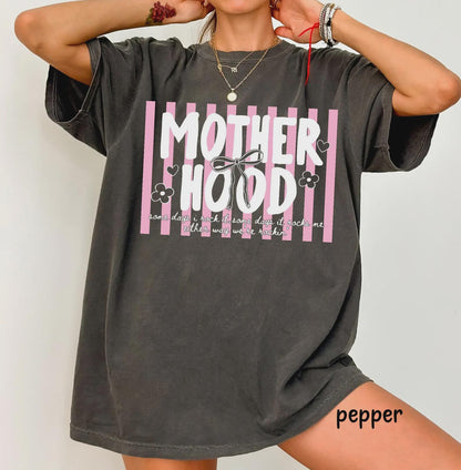 Comfort Colors®Retro Motherhood Shirt, Trendy Mama Shirt, Mom Life Tee, Oversized Graphic Mom T-Shirt, Cool Mom Club Shirt, Mothers Day Gift